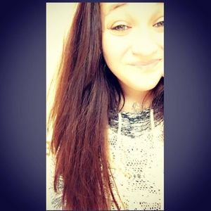 Meet your Posher, Alicia